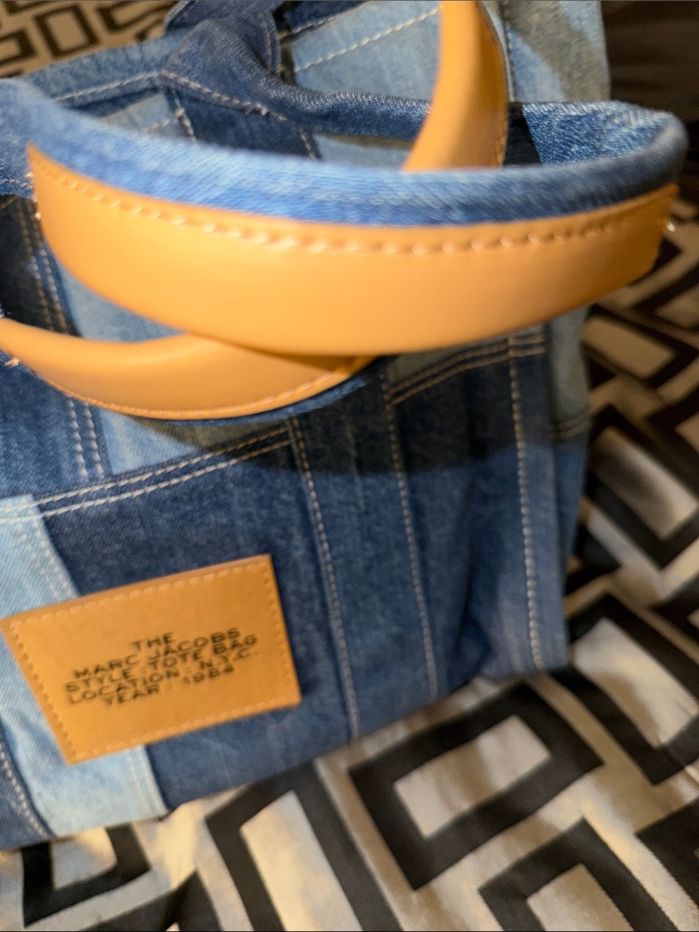 Marc Jacobs Large Blue Patchwork Denim Tote with Logo - Picture 4 of 8